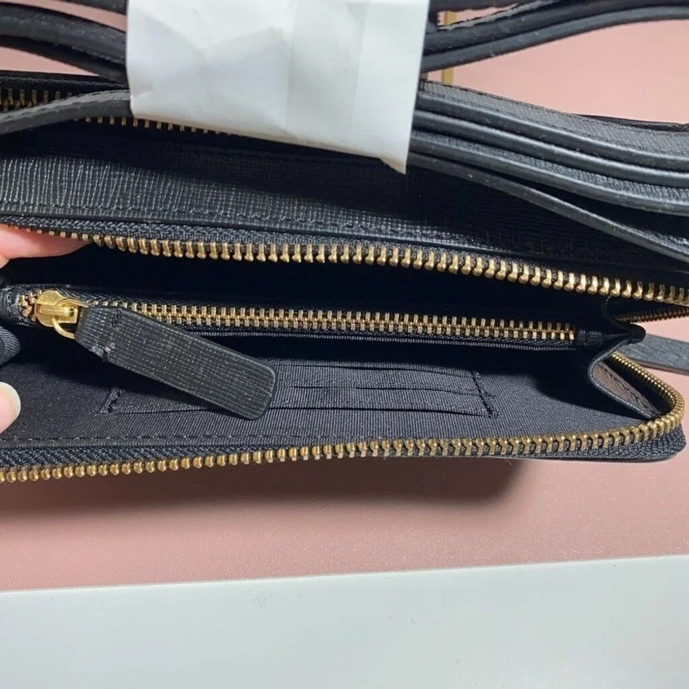 KIKO Crossbody Bag Black Saffiano Texture Gold Logo Zip Around OS - Picture 4 of 4